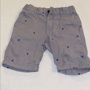 Children’s Place Boys size 6 shorts